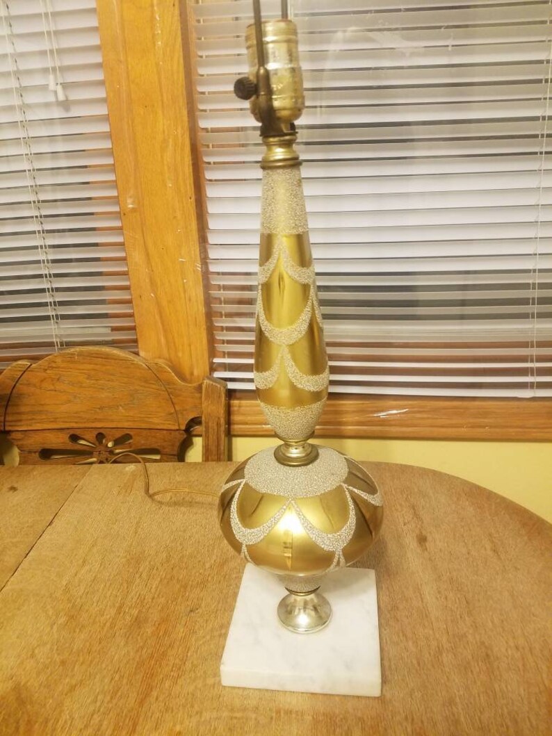 Retro gold and white mid century atomic age style lamp