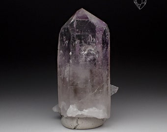 Brandberg Lustrous Light Amethyst Phantom Quartz Crystal, Goboboseb Namibie