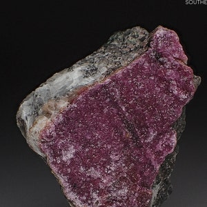 Calcite cobaltoane/Dolomite cobaltoane sur spécimen de cristal matriciel, RDC