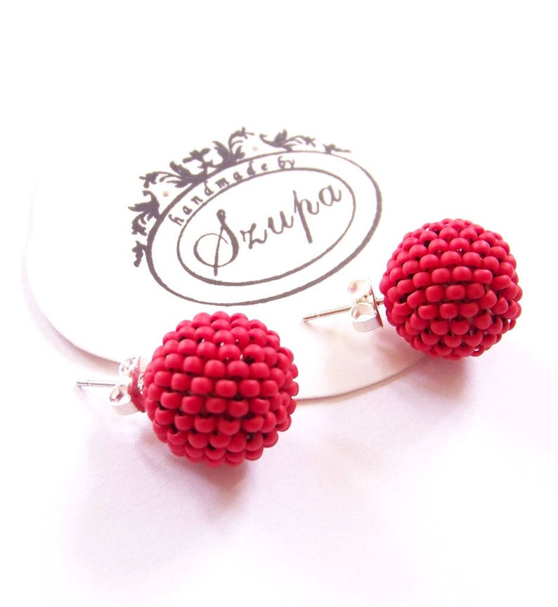 Red stud earrings, beaded earrings, bead earrings, ball earrings handmade, gift for mom, beadwork earrings, woven earrings red image 8