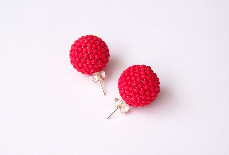 Red stud earrings, beaded earrings, bead earrings, ball earrings handmade, gift for mom, beadwork earrings, woven earrings red image 3