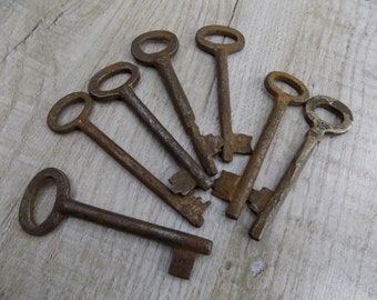 Vintage Skeleton Keys Lot: 7 Antique USSR Metal Alloy Keys