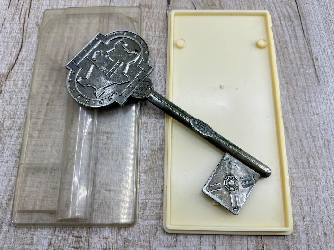 Vintage French House Key: Large Metal Skeleton Key - Etsy