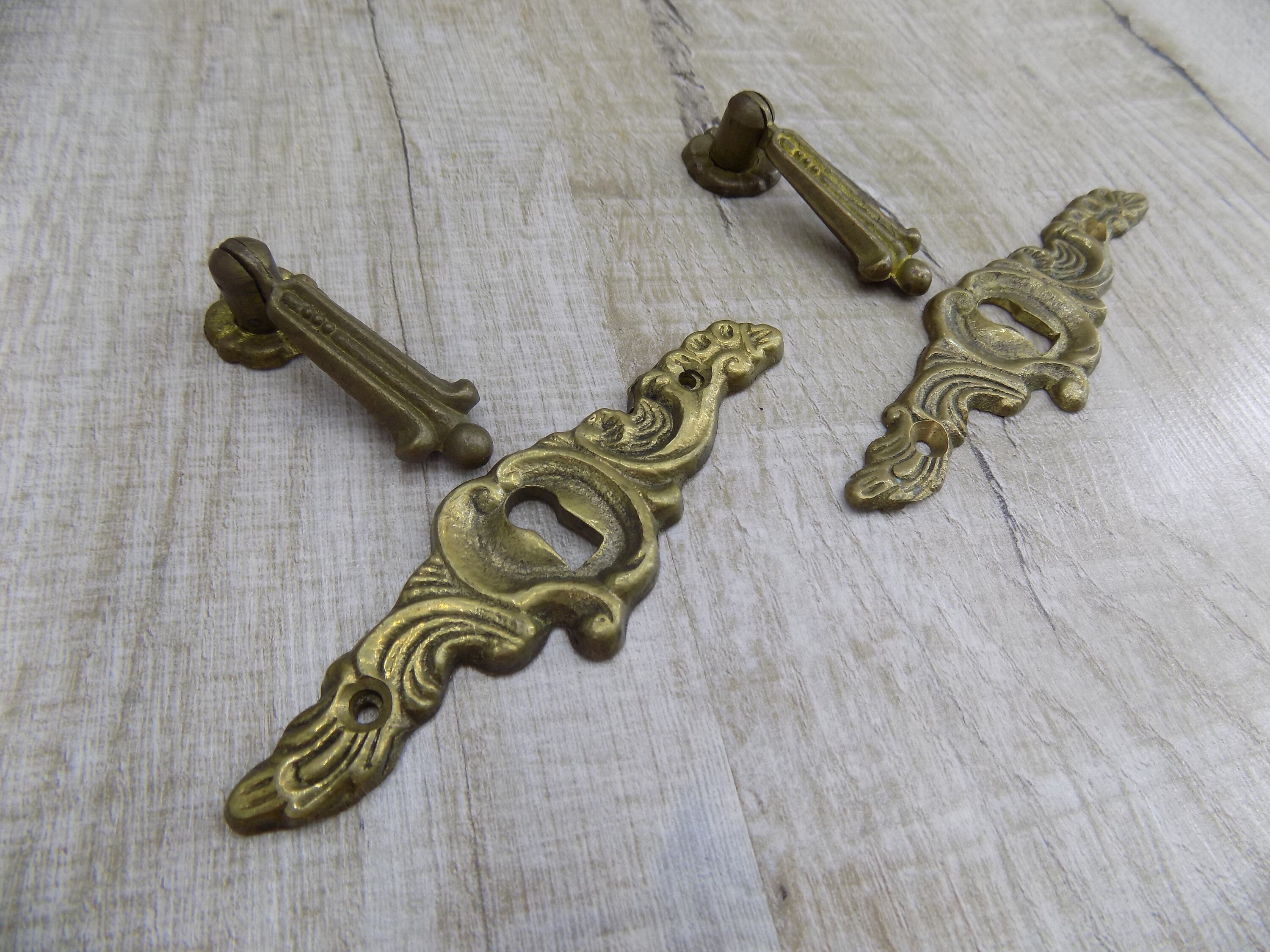 Vintage Set Keyhole Metal Drawer Pulls With Key Hole Bronze Etsy