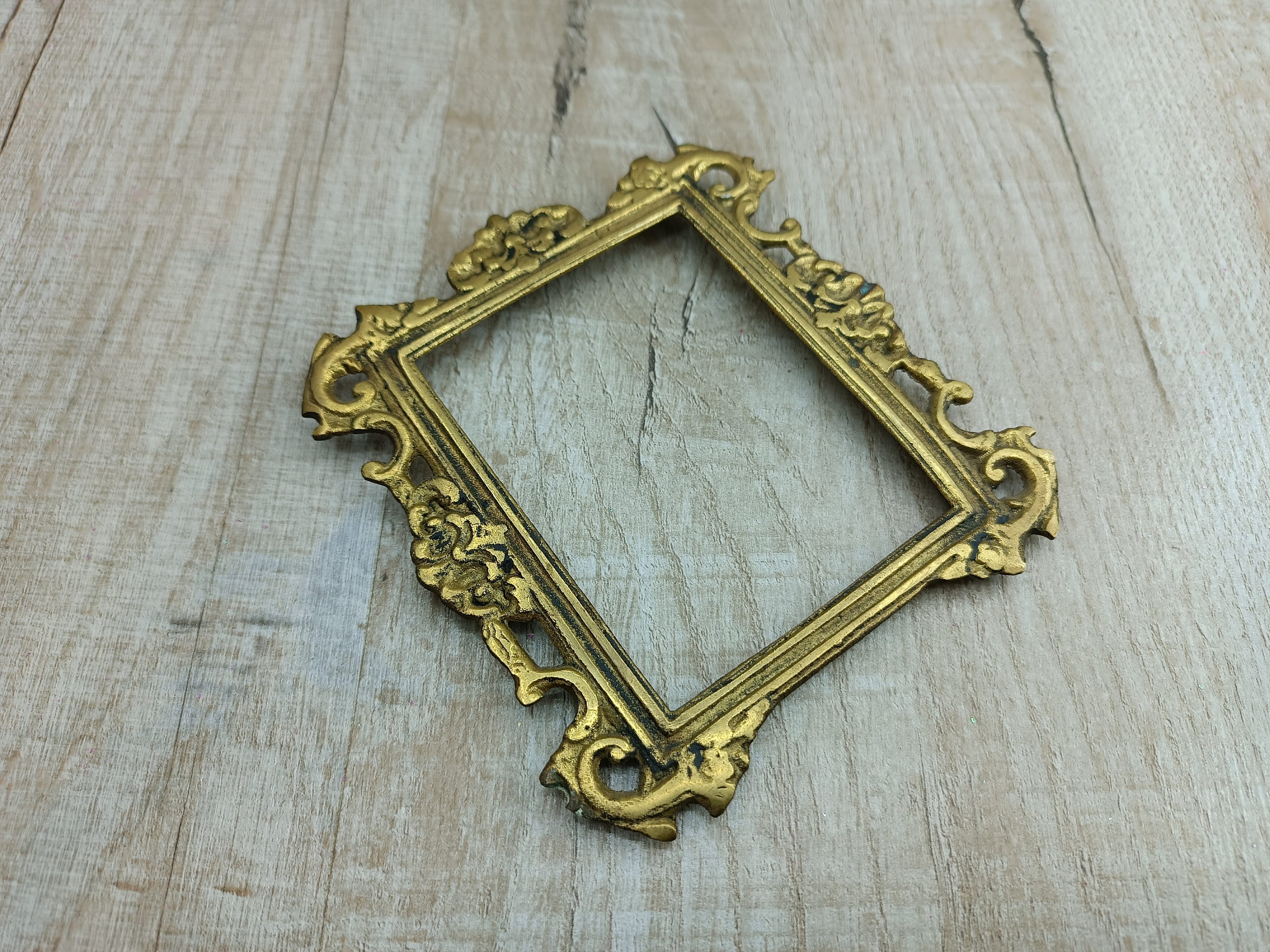 SIKOO Cornice portafoto vintage da 10 x 15 cm, decorazione antica, da tavolo e da parete, con vetro frontale in vetro ad alta definizione, decorazione per la casa, galleria fotografica, arte, bronzo