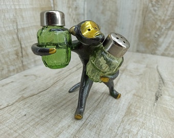 Monkey salt pepper set Animal sculpture Ring holder stand gold monkey Antique jewelry stand Bronze figure monkey Jewelry Organizer desk Gift