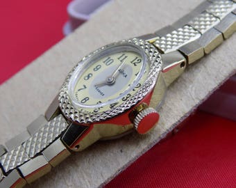 Montre Vintage Femme Chaika URSS 1970 - 17 Rubis, Boîtier Doré Octogonal, Mécanique Manuelle