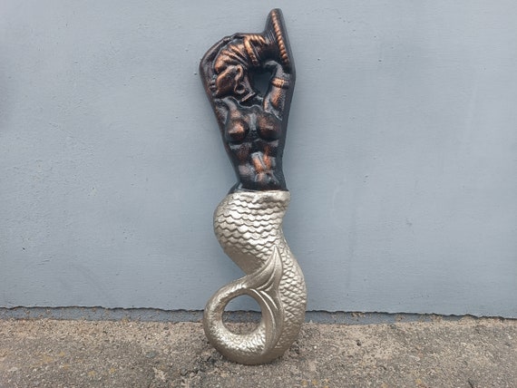 Mermaid sculpture Naked breasts Sexy mermaid Beautiful sexy lady 