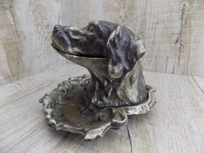 Vintage dog ashtray Hunting dog figure Doberman Rottweiler lover dog gift Smoking desk decor Table dog stand Gift hunter dad Soviet bronze