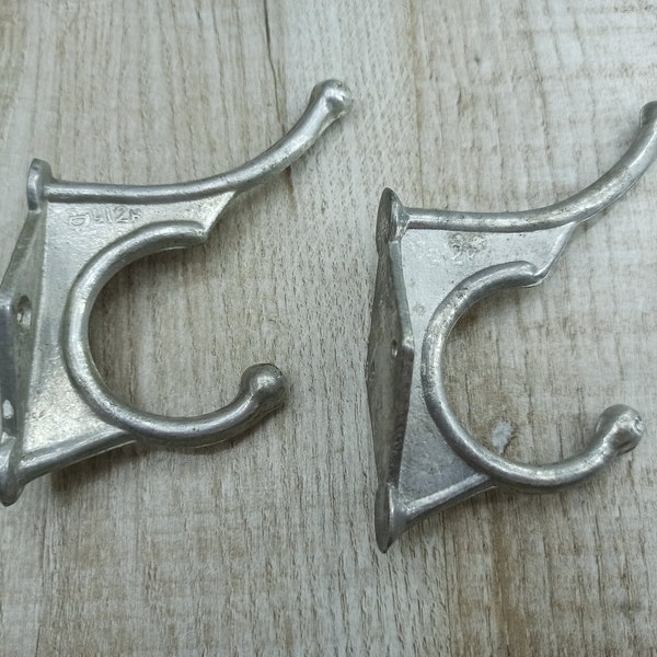 Metal shelf brackets Plant shelf hooks Cofe bar shelfs Metal crochet hooks Floting shelf hook Moon shelf brackets Brackets cornice Vintage