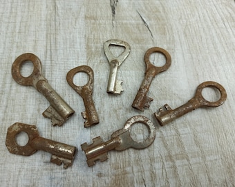 Vintage Skeleton Keys Lot: 7 USSR Metal Keys, Craft & Decor