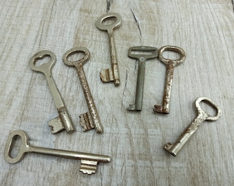 Vintage Key Lot (7 pcs) - Antique Skeleton Keys for Craft