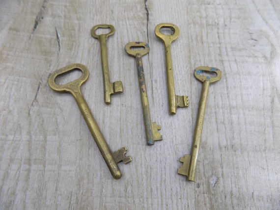 Vintage Skeleton Keys Lot: 5 USSR Metal Alloy Keys