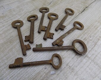 Vintage Skeleton Keys - USSR Metal Keys - Lot of 8