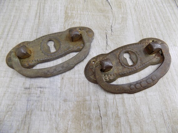 Vintage Keyhole Set Metal Drawer Pulls With Key Hole Bronze Etsy