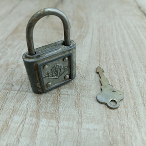 Vintage padlock Rusty Antique lock Big soviet padlock Rustic lock Unusual Soviet Ussr Combination lock small Lock Rectangular Round keyhole