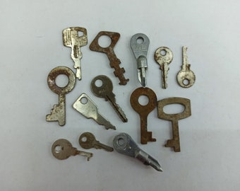 Vintage Metal Keys Lot: 13 USSR Skeleton Keys, Craft & Decor