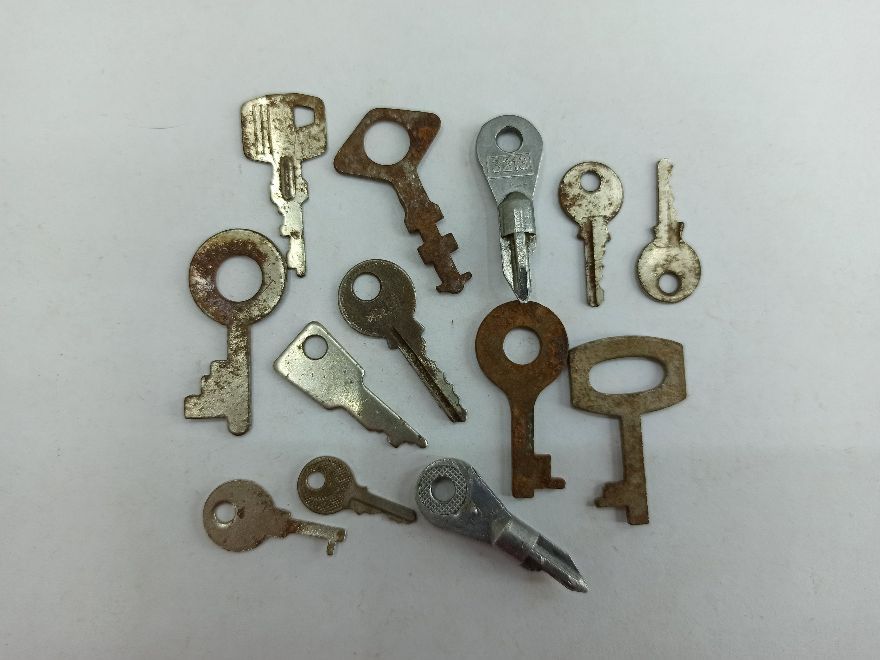 Mini Keys lot Wholesale Antique Keys craft and decor Old Etsy