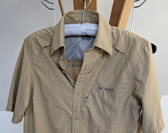 Columbia Men's Shirt, Short Sleeve, Small, Titanium, Omni- shield, Pale Mustard Check, Vented, Polyester, Good Vintage Condition