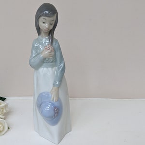 Nao By Lladro, Girl Figurine, Becky, Young Girl Holding her Hat and a Posy of Flowers, Vintage Spanish Porcelain, Birthday Gift Idea,