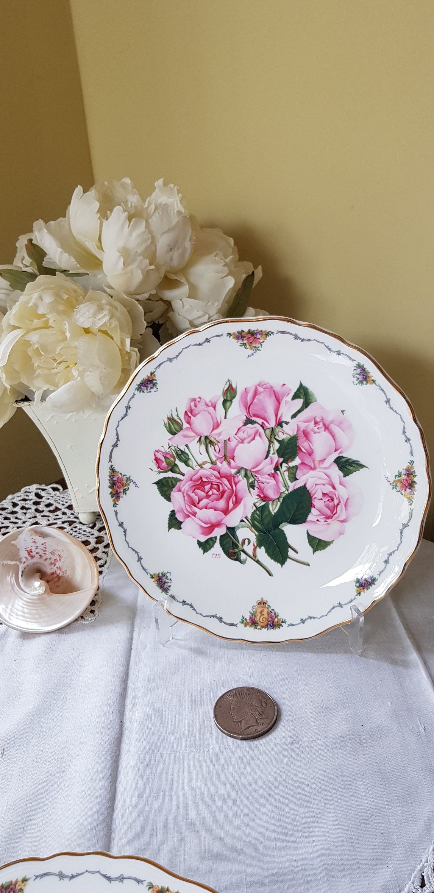 Royal Albert Collectors Plate, The Queen Elizabeth Rose, The