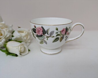 ★Hathaway Rose★3枚セット Wedgwood Trio, Hathaway Rose, Pink Rose, Cup Saucer & Side Plate