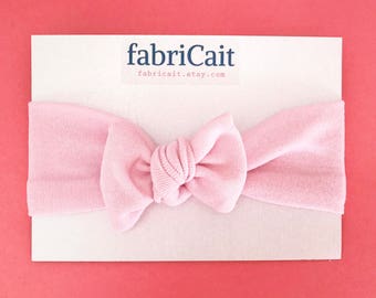 Pink Bow Headband. Pink Baby Bow. Pink Baby Headband. Pink Newborn Headband. Pink Infant Headband. Baby Shower Gift. Baby Girl Gift.