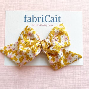 Yellow Floral Bow. Yellow Floral Hair Bow. Yellow Hair Bow. Yellow Hair Clip. Yellow Oversized Bow. Yellow School Girl Bow. Hair Clip.