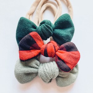 Newborn Plaid Holiday Bow. Plaid Baby Bow Headband. Green Baby Bow Headband. Holiday Baby Bow Headband. Baby Bow. Stocking Stuffer For Baby.