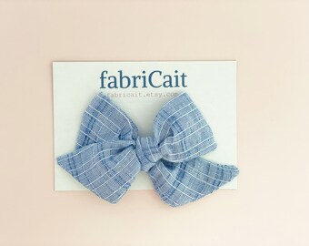 Chambray Hair Bow. Textured Chambray Hair Bow. Oversized Blue Bow. Blue Hair Bow. Denim Hair Bow. Oversized Bow Headband. Preppy Blue Bow.