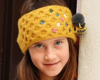 Knitted headband queen bee, Hand knit honey comb, Winter ear warmers, Hand embroidery headband, Gift Girlfriend , Knit floral hairband
