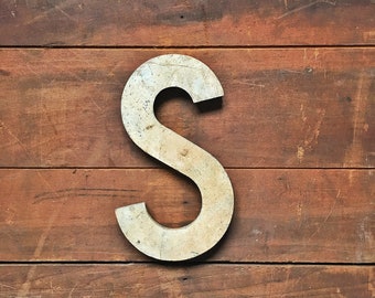 Vintage métal lettre S Marquee lettre S lettre métal industriel, signe lettre, lettre mariage
