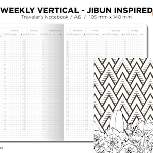 Può includere: Un planner verticale settimanale in formato A6, ispirato al quaderno Jibun. Il planner ha un layout a griglia con i giorni della settimana etichettati in alto. La copertina presenta un motivo geometrico in bianco e nero con un design floreale.