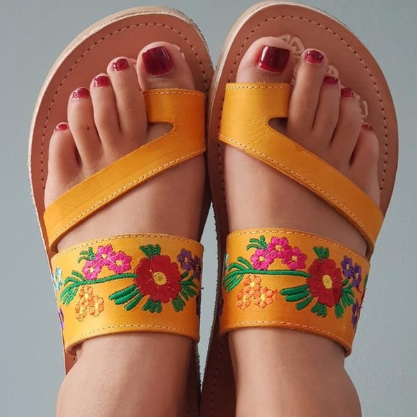 Mexican orange sandals, Mexico flower embroidered sandals size US 7 Toe ring yellow leather, embroidery shoes, Toe loop Sandals, Huaraches