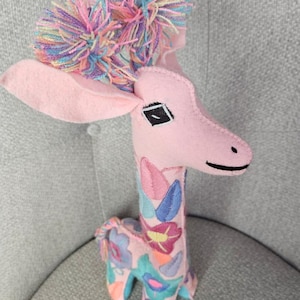 Pink Giraffe embroidered Stuffed Animal, Mexican Felt Giraffe Plushie toy, zoo pastel color Embroidery wool, Mexico baby girl Nursery flower