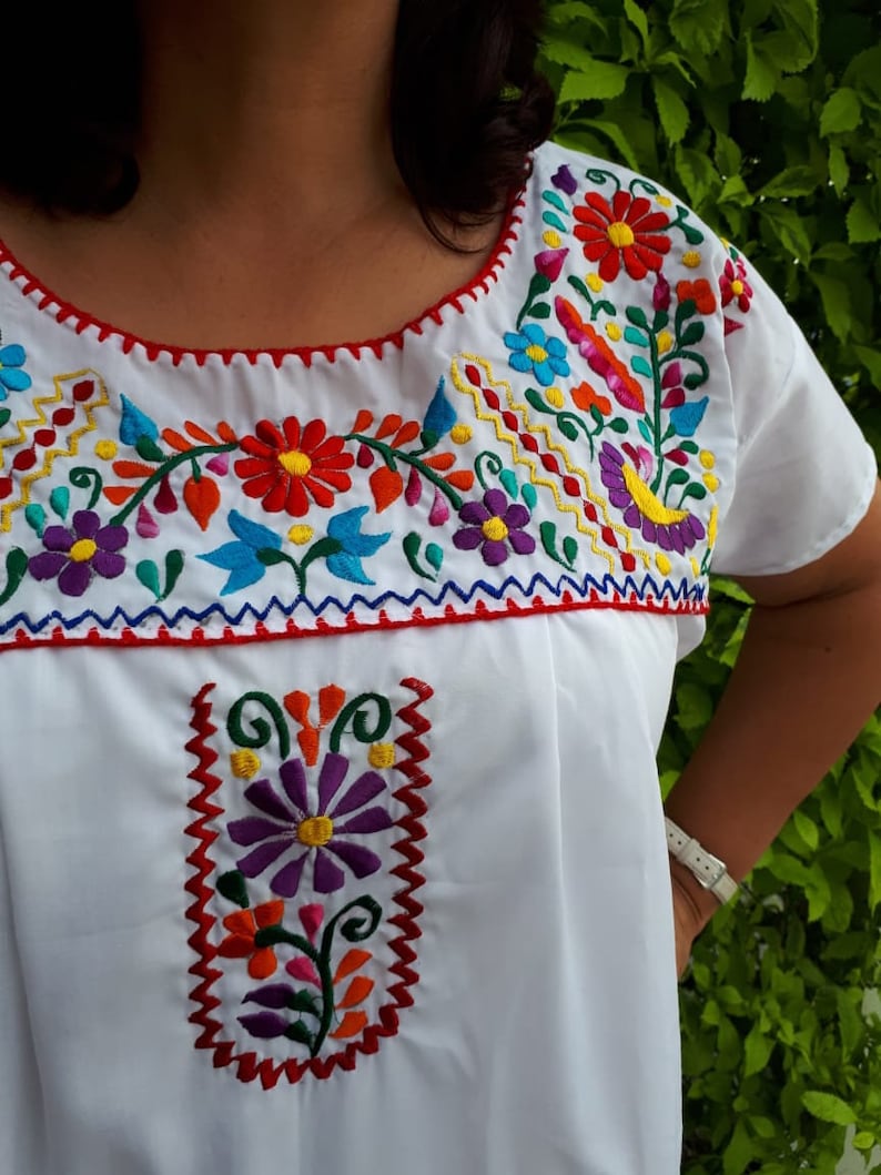 Embroidered plus size Mexican Dress, White mexican light dress, Mexican embroidery dress, Mexico Bridesmaid, Mexican Vintage dress plus size image 2