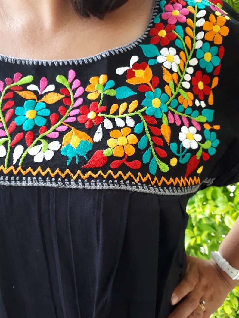 Mexican Embroidery Blouse, Mexican black blouse, Mexican embroidered top, Vintage mexican blouse, Mexico floral blouse,Mexico peasant blouse image 7