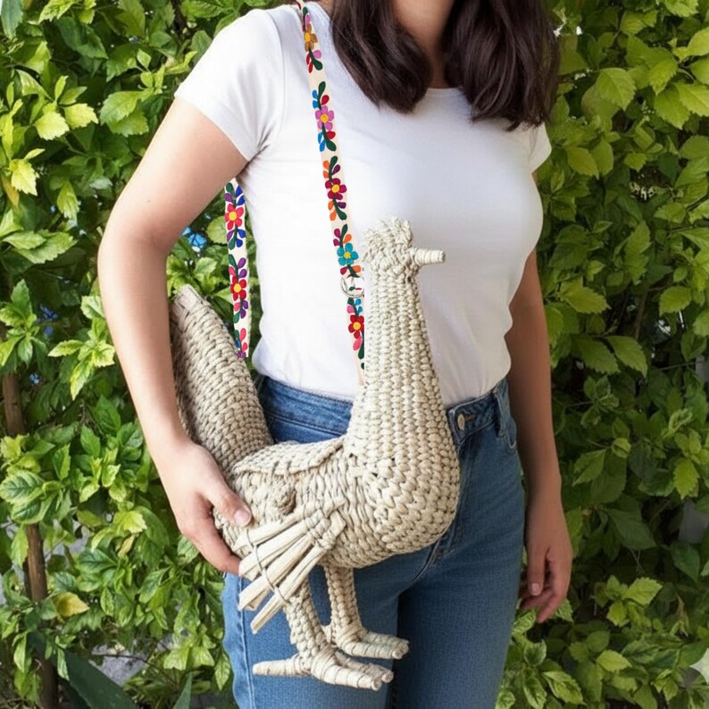 Chicken cock wicker bag, Mexican Rattan hen bag, Mexican straw Rooster bag, Vintage wicker bag, Knit bird palm bag, palm straw chicken bag image 4