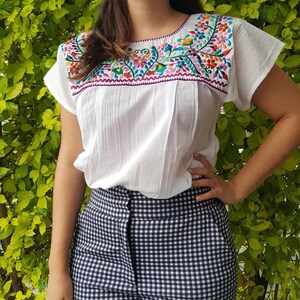 Blusa mexicana bordada, blusa mexicana blanca, blusa boho bordada mexicana, blusa vintage mexicana, túnica mexicana bordada tradicional image 5