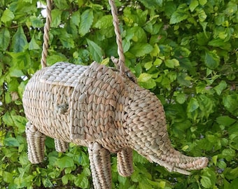 Elephant wicker bag, Bali style Rattan bag, Mexican summer straw basket, Vintage animal bag, Bangkok thailand Elephant, Tulum Palm handbag