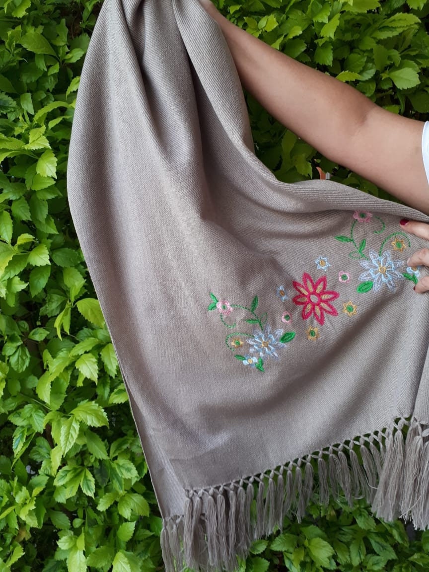 Mexican embroidered white Rebozo Scarf, Mexican gray rebozo Table Runner, Mexican rebozo Baby sling, Aztec sarape fabric, Doula shawl