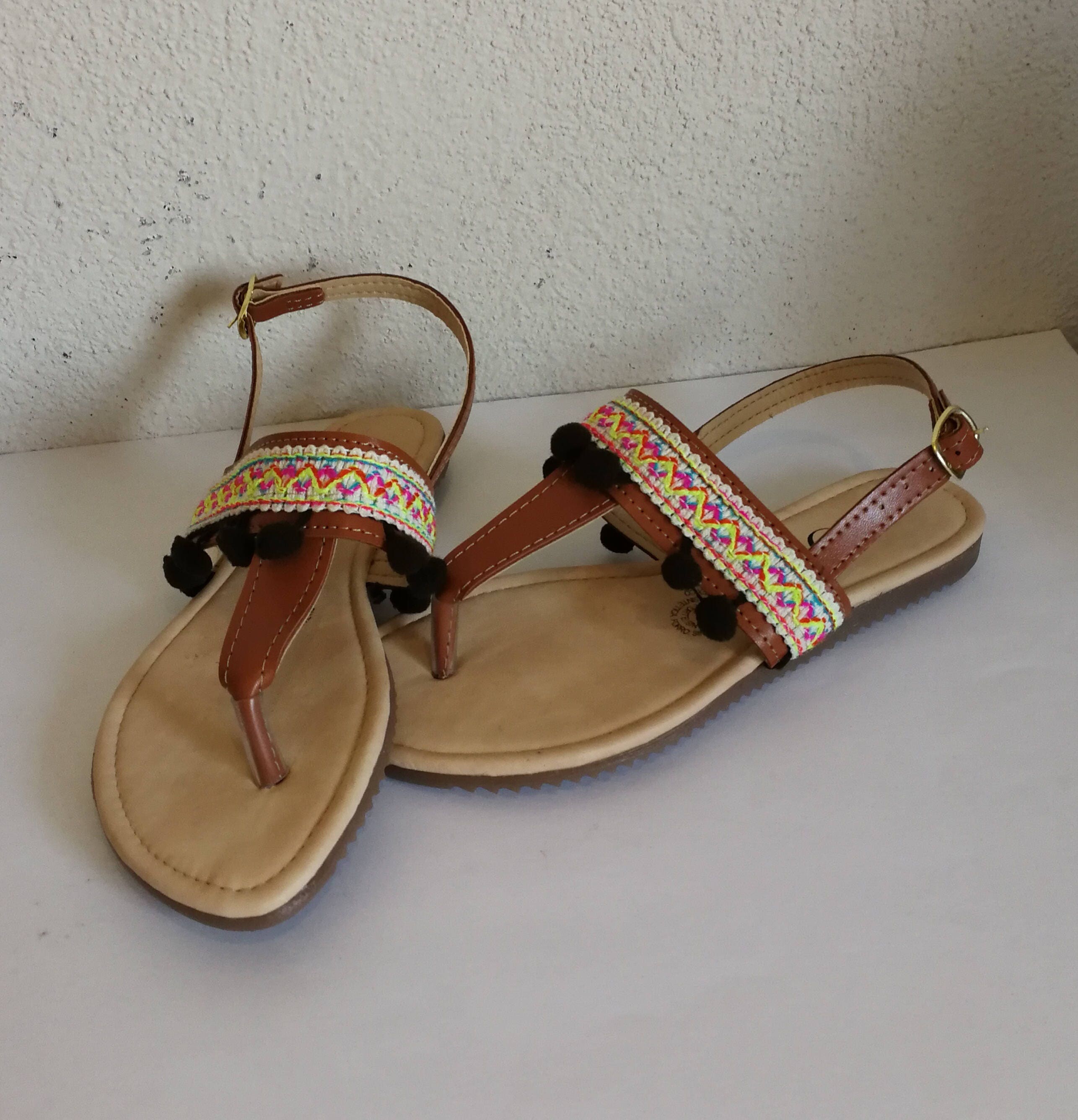 Mexican brown Sandals Mexican shoes Huaraches US6 Pompom