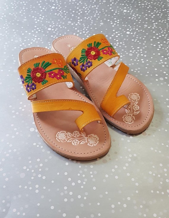 Sandalias mexicanas sandalias bordadas en flor - Etsy