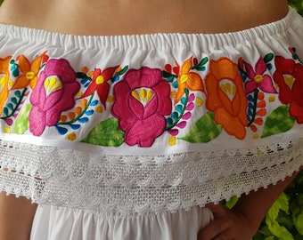 Mexican Embroidered off the Shoulder White Blouse, Lace Trim Mexican Embroidered off the Shoulder White Blouse, Lace Trim