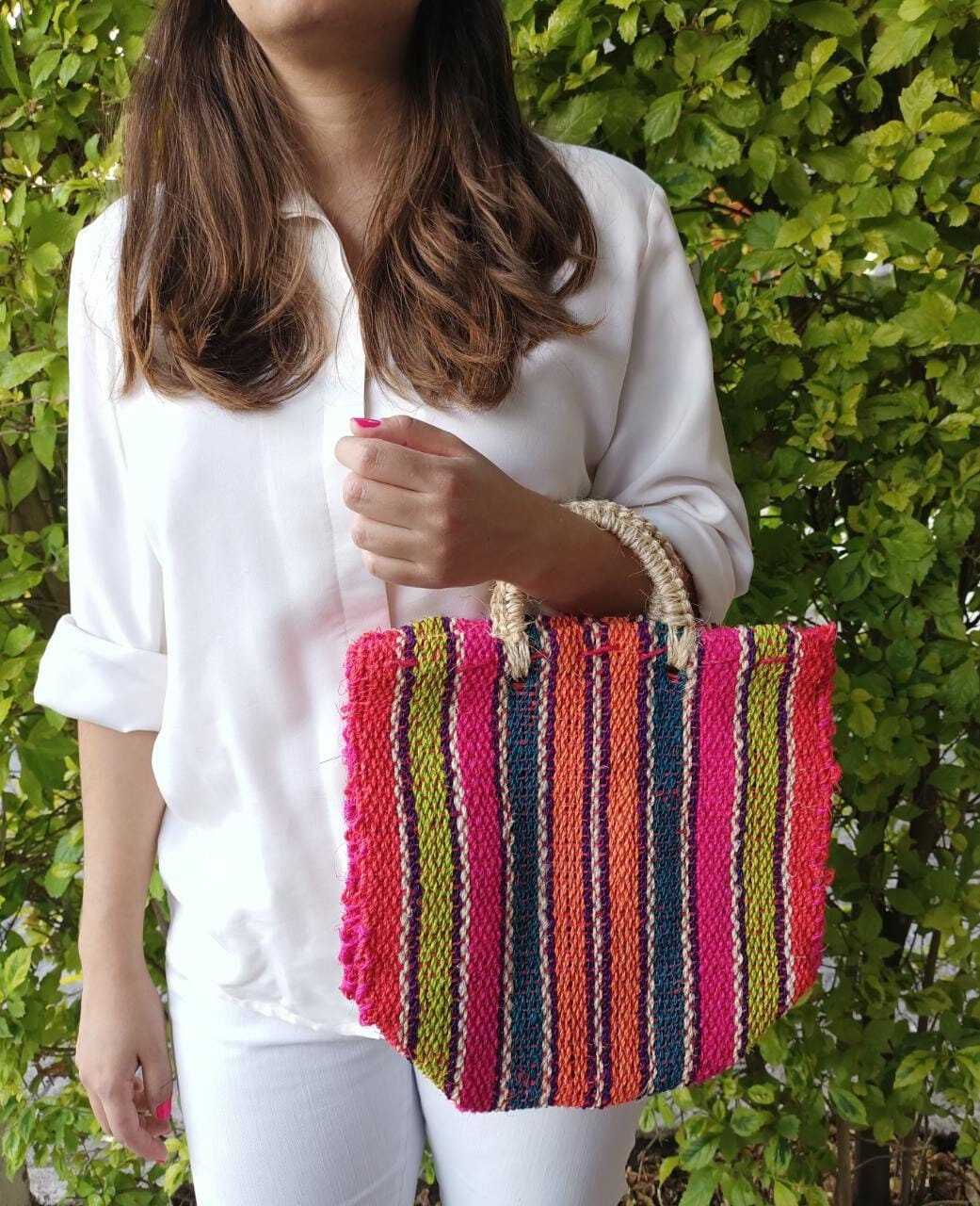 15 Sustainable Beach Bags Crafted with Natural Fibers