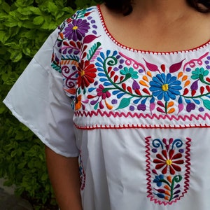 Embroidered plus size Mexican Dress, White mexican light dress, Mexican embroidery dress, Mexico Bridesmaid, Mexican Vintage dress plus size image 3