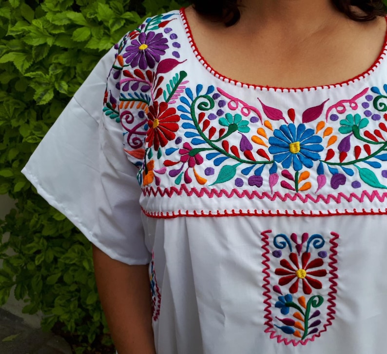 Embroidered plus size Mexican Dress, White mexican light dress, Mexican embroidery dress, Mexico Bridesmaid, Mexican Vintage dress plus size image 3