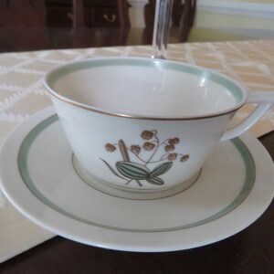 Oversized Cup & Saucer Set 9727 Royal Copenhagen Quaking Grass 884 Oversized Cup & Saucer Set 9727 Royal Copenhagen Quaking Grass 884