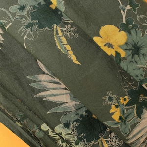 1 werf-groene en gele stof, Indiaas katoen, bekledingsstof, bloemenprintstof, katoenkaftan, zomerstof, quiltstof