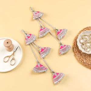 Set aus 2 rosa bestickten Quasten, Perlen Quasten Charms, Camel Swag, indische Quasten, Schmuck Charms, Quasten für Schals, Taschenanhänger